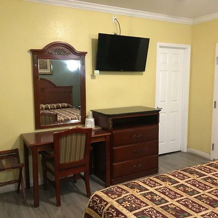 Colony Inn Motel ベルフラワー エクステリア 写真