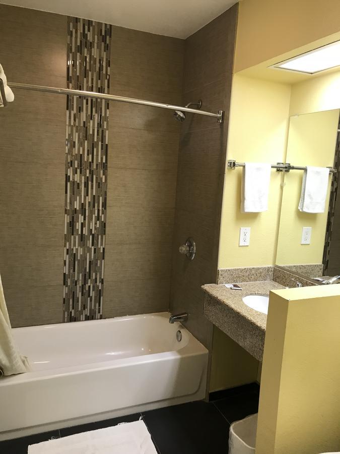 Colony Inn Motel ベルフラワー エクステリア 写真