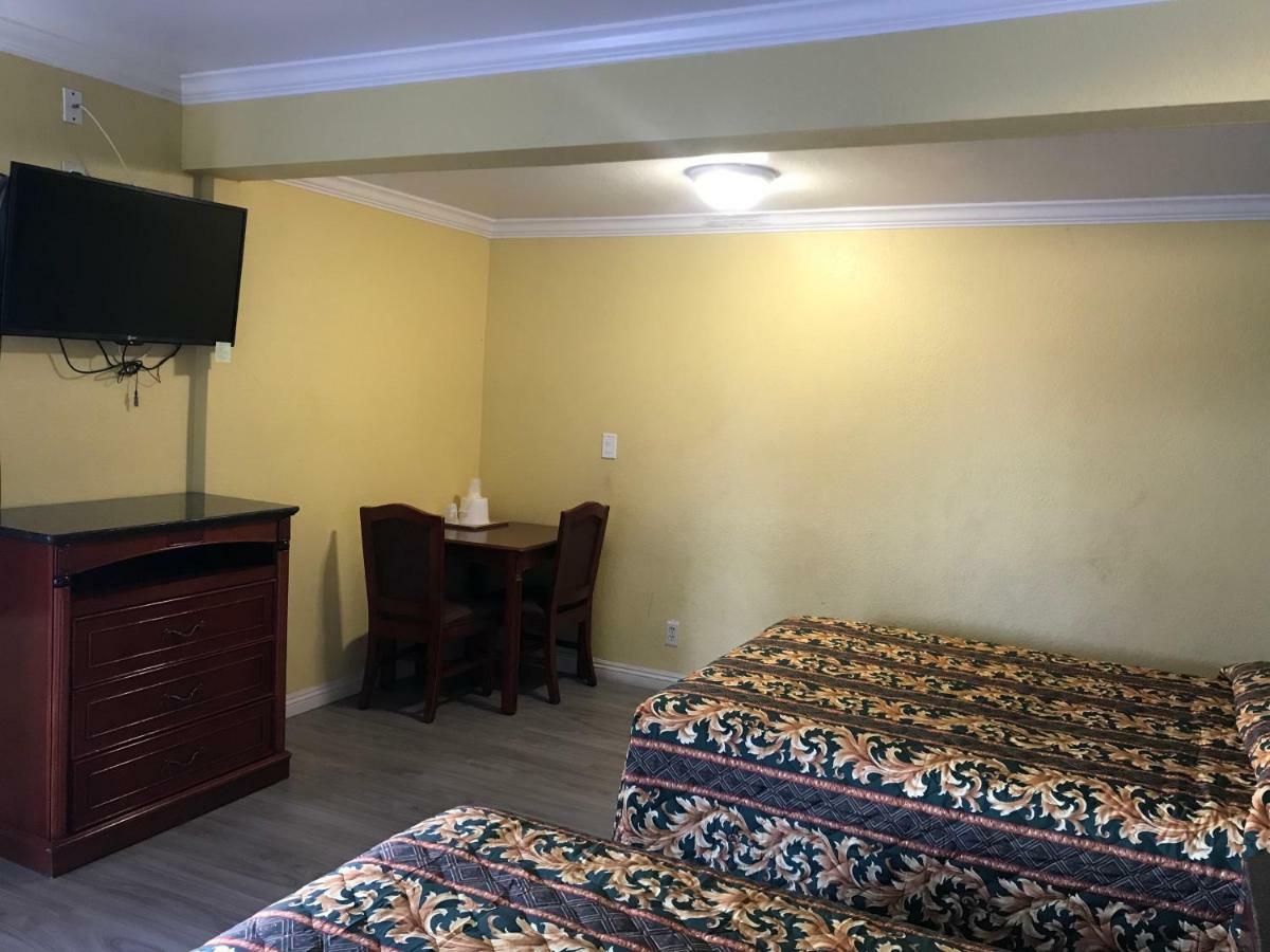 Colony Inn Motel ベルフラワー エクステリア 写真
